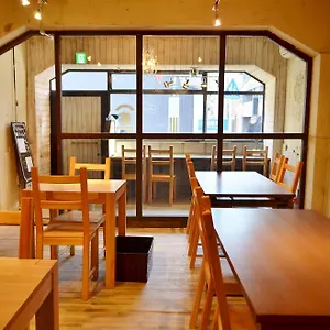 ゲストハウス Taberu Tomaru Nijo Castle